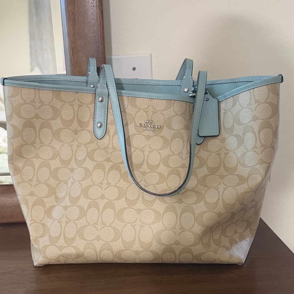 Coach Beige Signature Canvas Tote with Mint  Trim